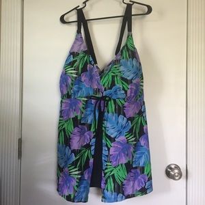 Catherine's sz 34w Tropical Swim Top